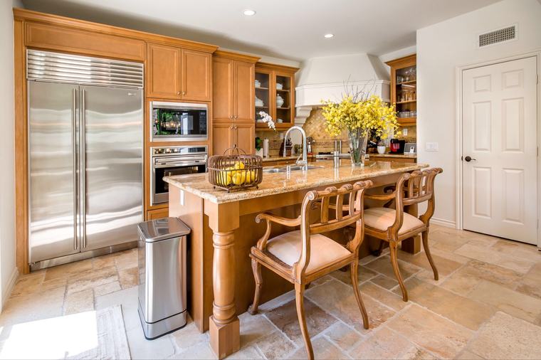 Sub-Zero refrigeration and island seating